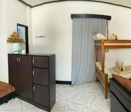 Mia Affordable Rooms エルニド エクステリア 写真