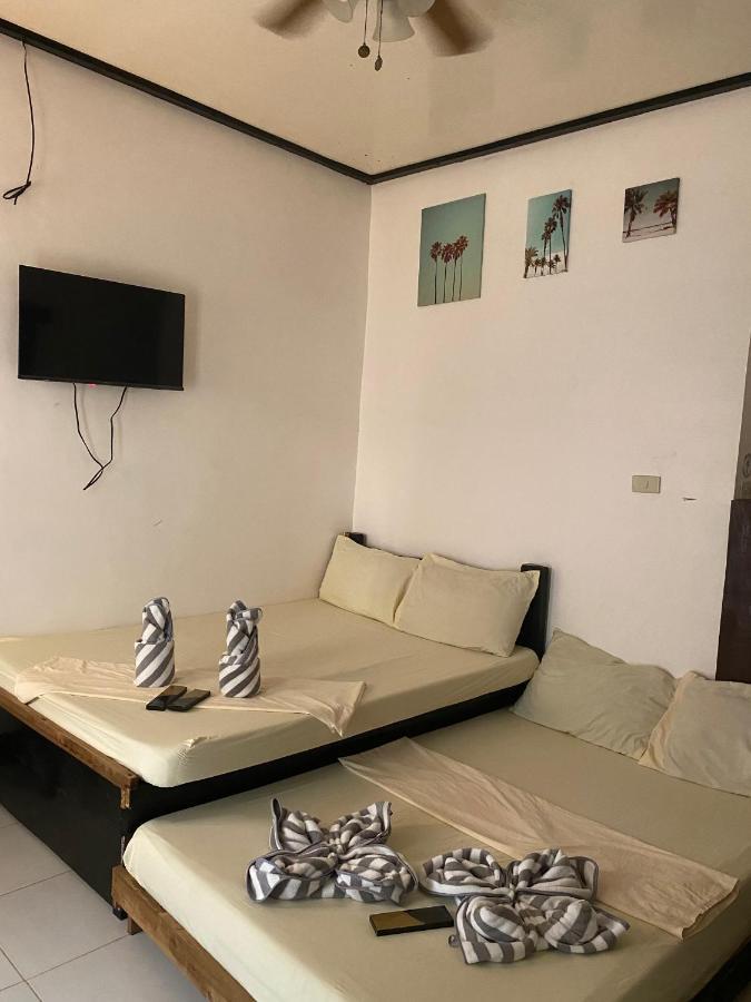 Mia Affordable Rooms エルニド エクステリア 写真