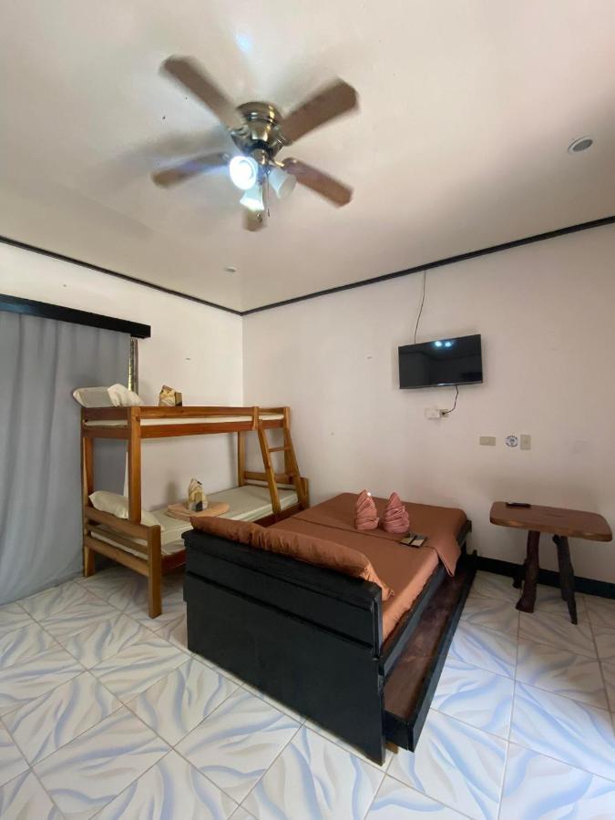 Mia Affordable Rooms エルニド エクステリア 写真